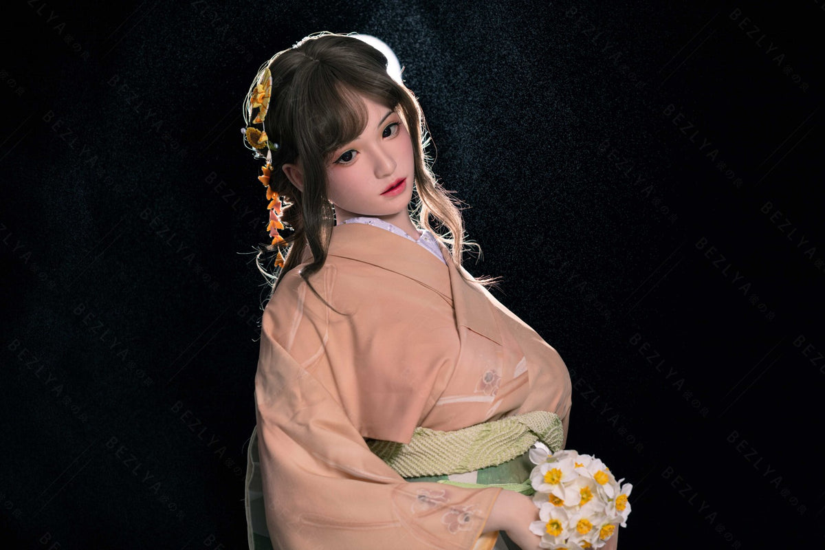 Seksa lelle Heliantuss (Bezlya Doll 162 cm C-Cup 2,2 U silikona)