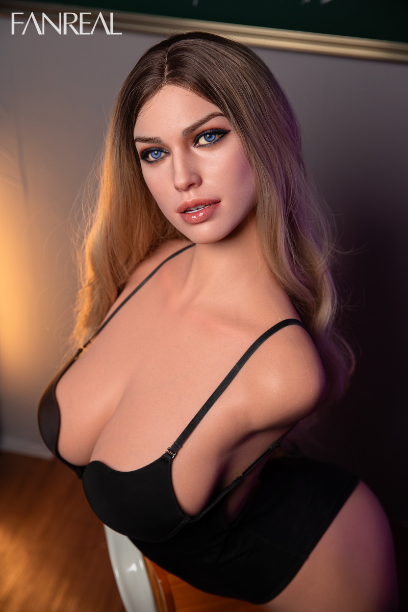 Della Torso seksa lelle (FanReal Doll 111cm F kauss RST silikons) EXPRESS