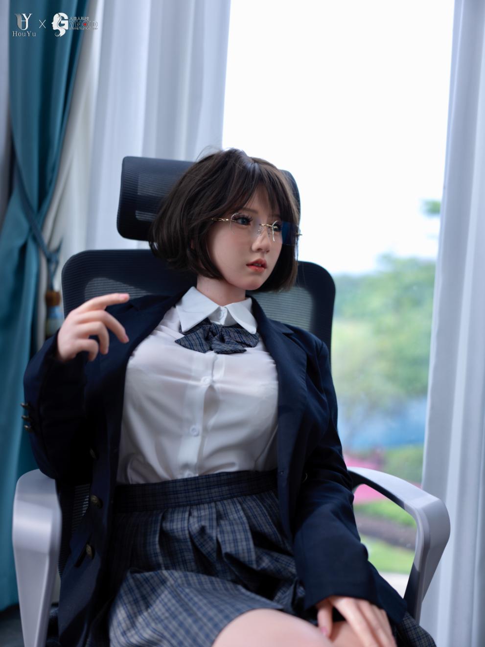 Seksa lelle Elle (HouYu Doll 150cm F-Cup silikona)