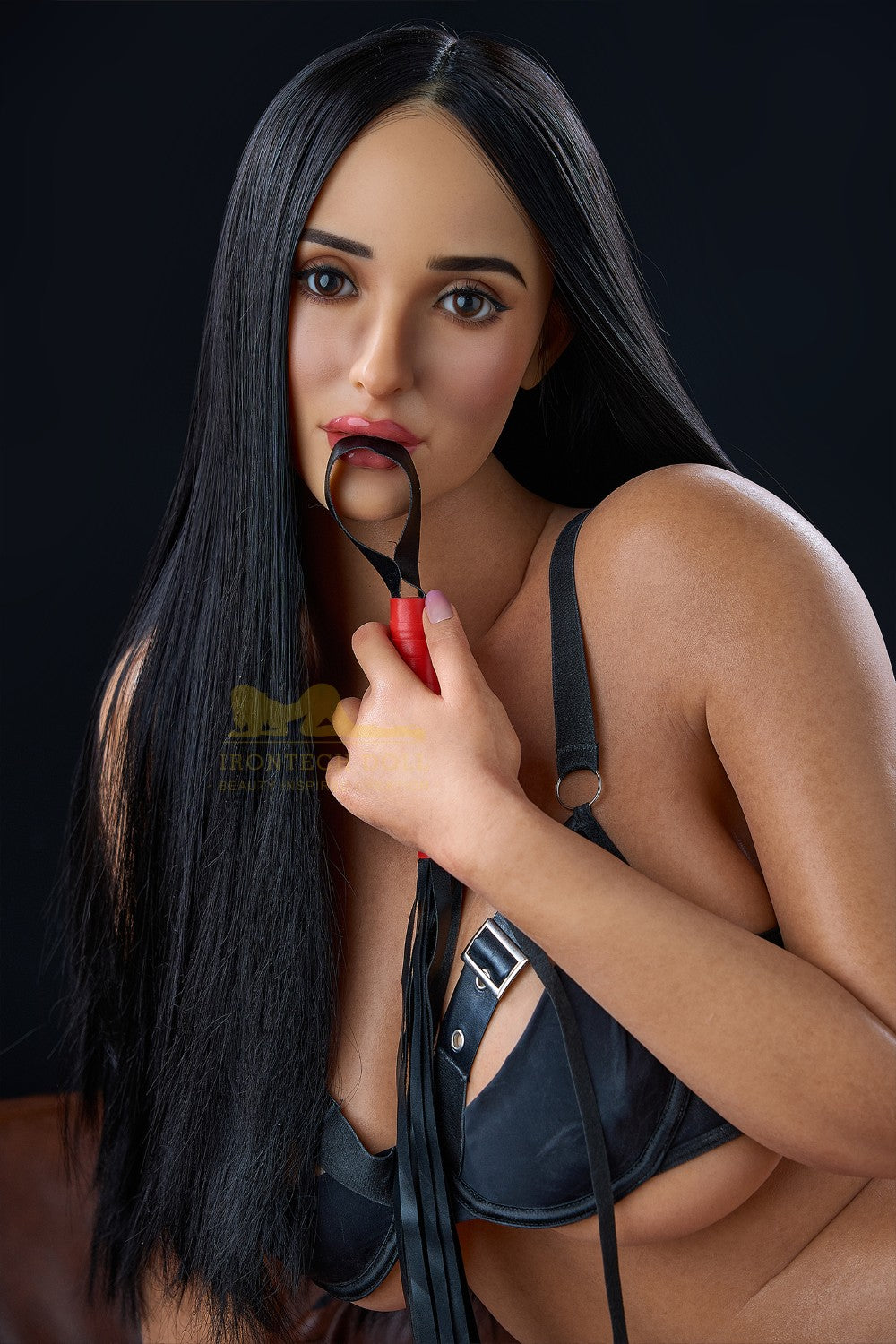 Violeta Vosa pornozvaigznes seksa lelle (Irontech Doll 178cm E-kauss silikons)