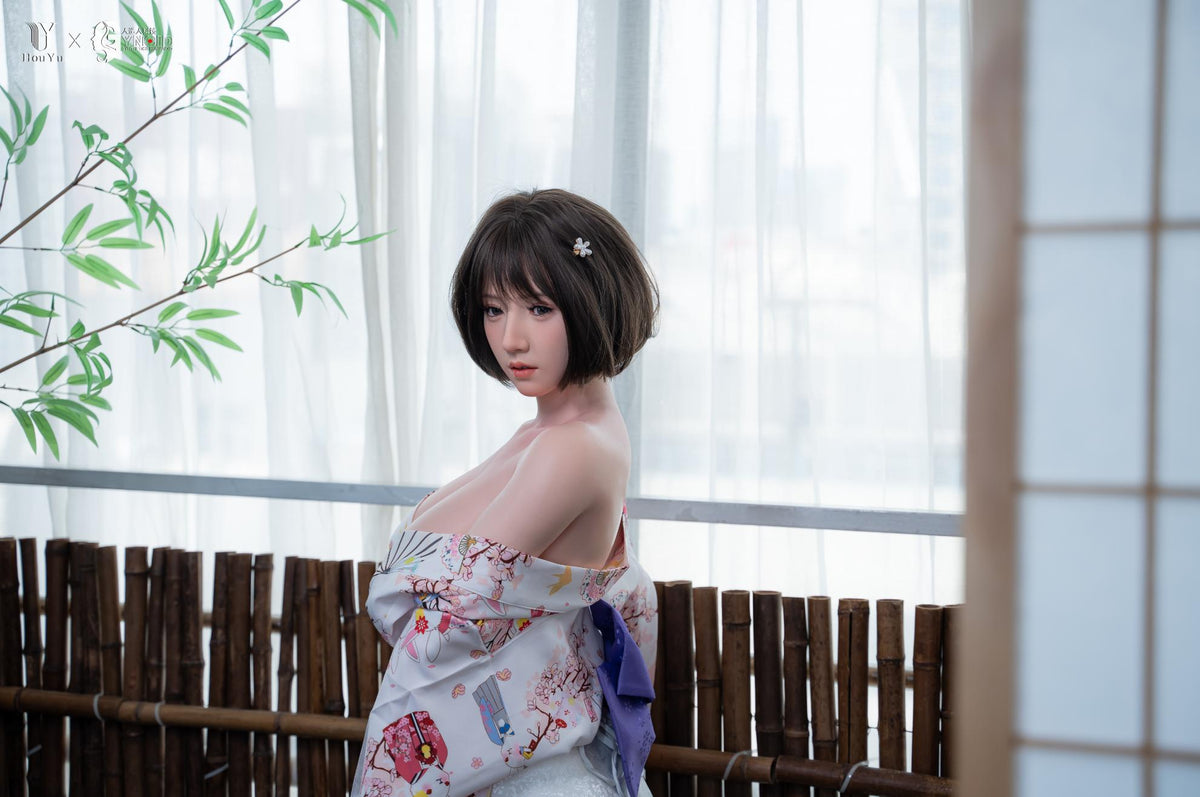 Seksa lelle Elle (HouYu Doll 150cm F-Cup silikona)