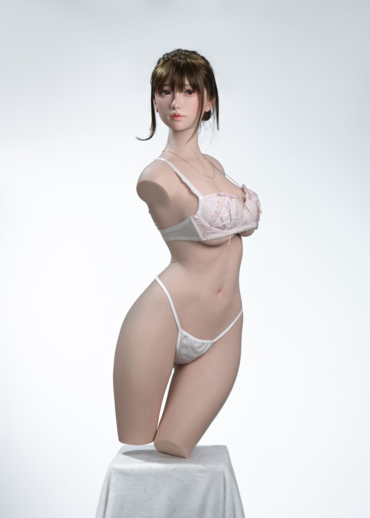 Zhang Yingxi rumpja seksa lelle (FUDoll 95 cm G-Cup silikona)