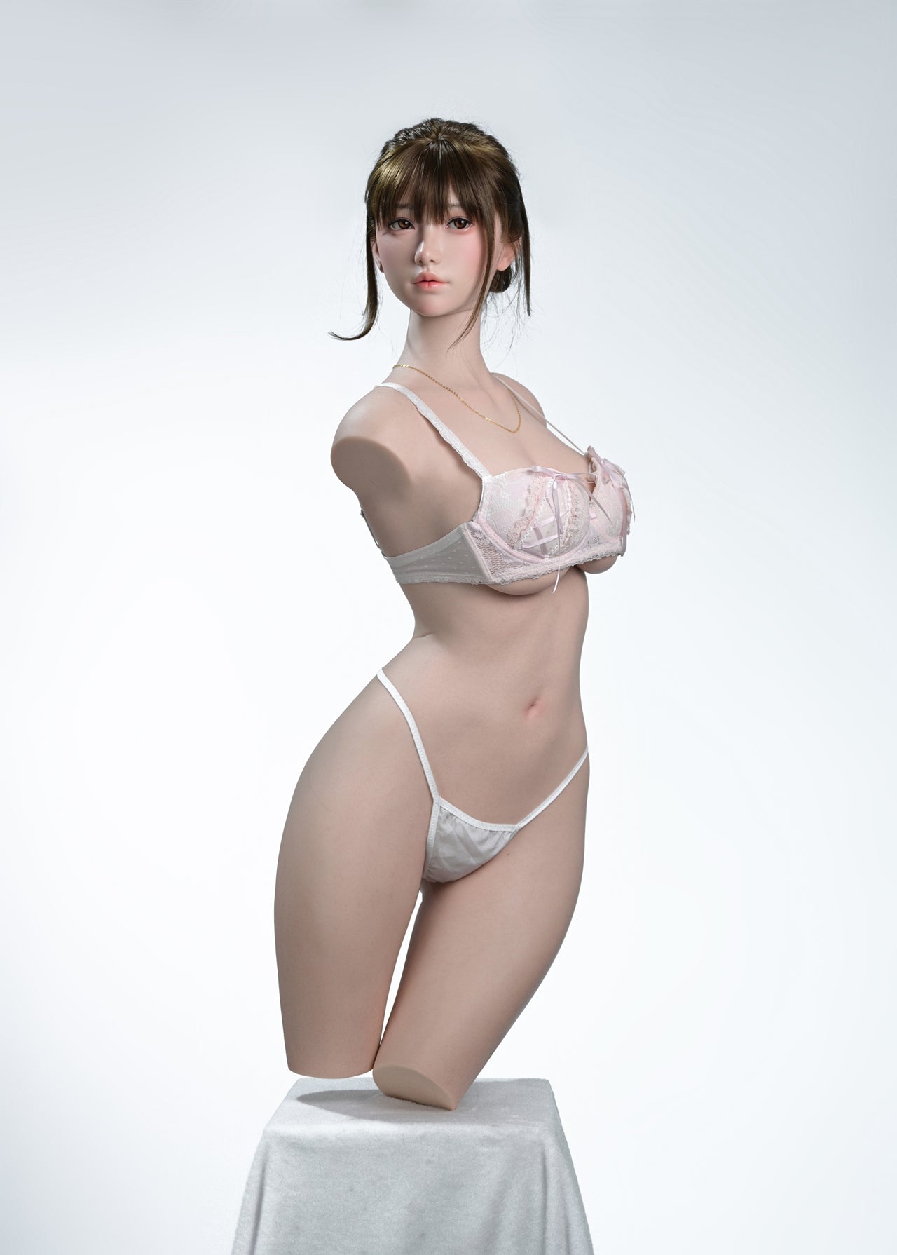 Zhang Yingxi rumpja seksa lelle (FUDoll 95 cm G-Cup silikona)
