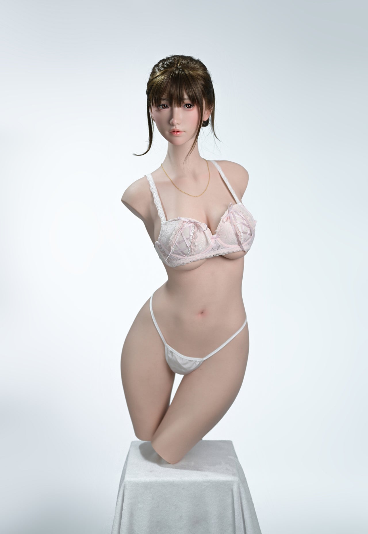 Zhang Yingxi rumpja seksa lelle (FUDoll 95 cm G-Cup silikona)