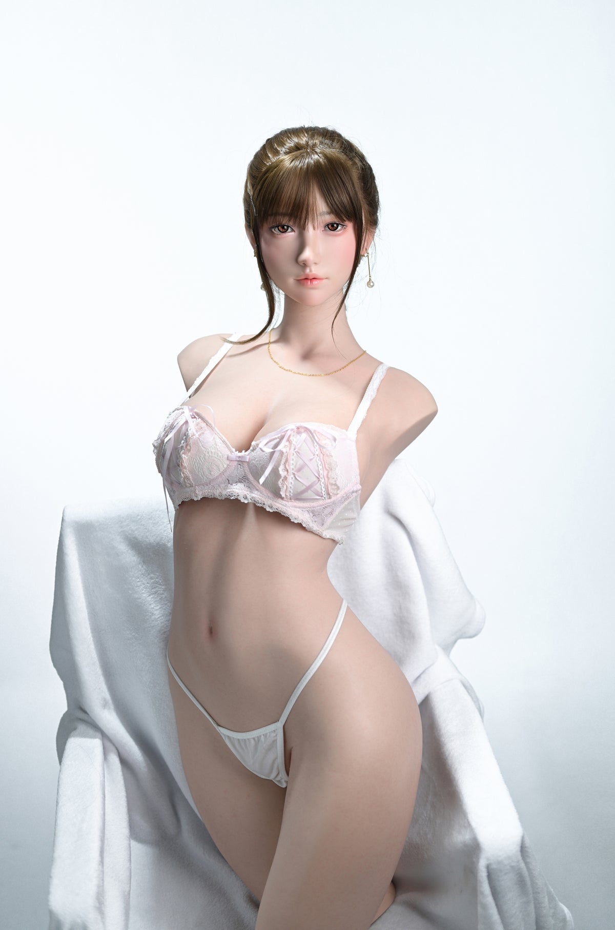 Zhang Yingxi rumpja seksa lelle (FUDoll 95 cm G-Cup silikona)