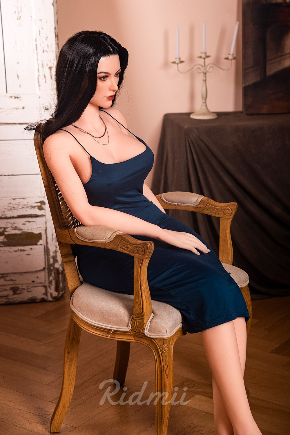 Karīna Seksdoka (Ridmii Doll 163 cm C-kauss TPE + silikons)