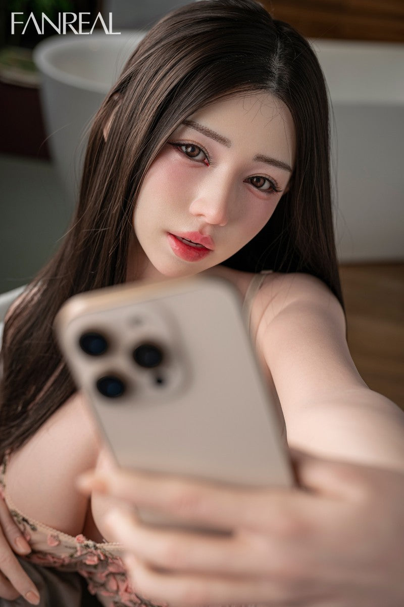 Nora seksa lelle (FanReal Doll 155cm F kauss RST silikons)