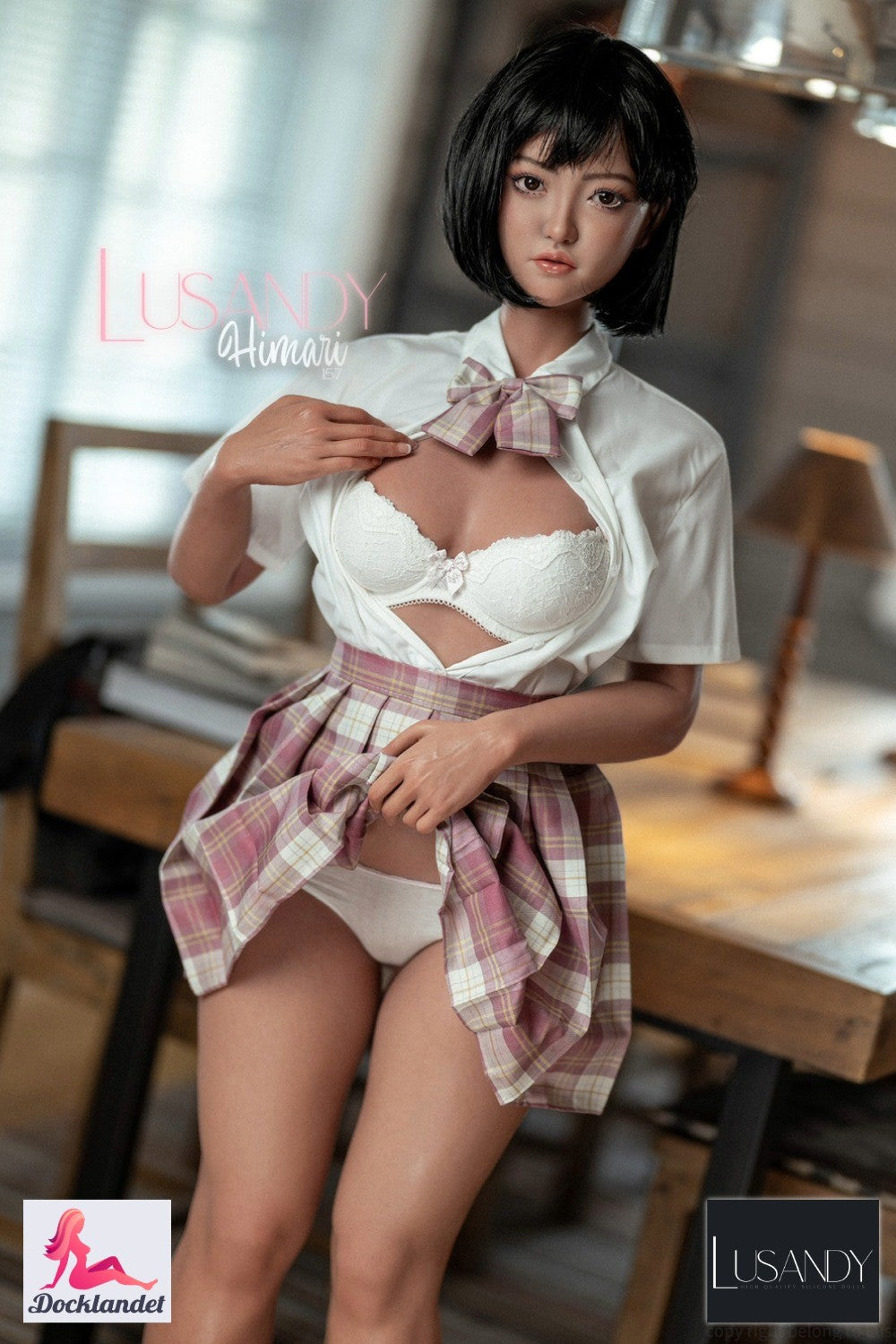 Himari ir 157 cm gara reālistiska lelle ar dabiskas formas ķermeni un krūtīm size B kauss. Ekskluzīvs sex doll pilnībā izgatavots no zīmola silikona Lusandy Doll. Aprīkots ar kustīgu žokli un īstu muti (ROS).