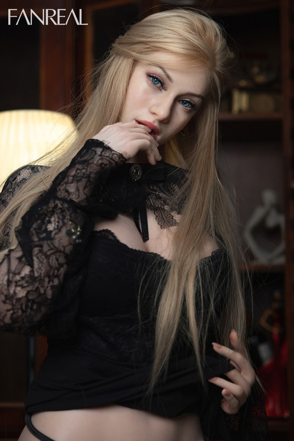 Seksa lelle Vanesa (FanReal Doll 168cm F kauss silikona)
