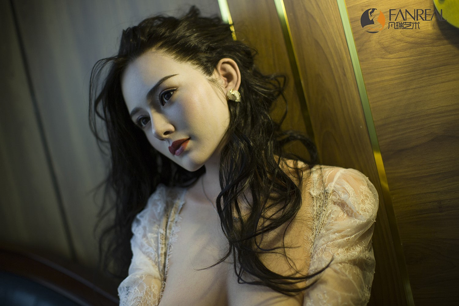 Linga seksa lelle (FanReal Doll 172cm E-kauss silikons)