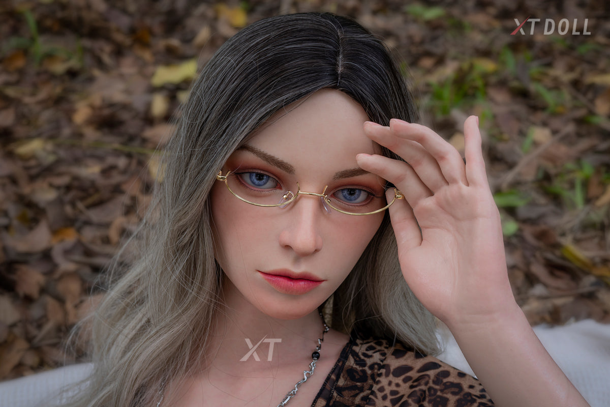 Melānijas seksa lelle (XT Doll 165 cm E-Cus #XT-15-B silikons)