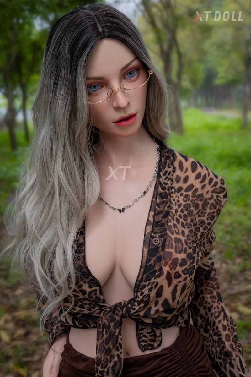 Melānijas seksa lelle (XT Doll 165 cm E-Cus #XT-15-B silikons)