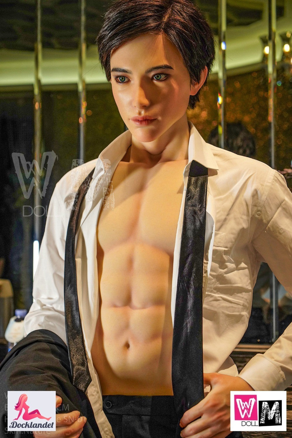 Kenji ir patiešām garš vīrietis sex doll dievbijīgs WM-Doll, pilni 186 cm garš! Tiem no jums, kas meklē reālistisku Āzijas vīrieti sex doll, Kenji patiešām ir kaut kas, ko pārbaudīt. Kenji ir muskuļots korpuss, un tas ir pilnībā izgatavots no silikona.