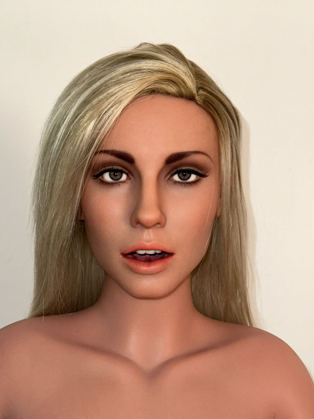 Seksa lelle Ivanka (Zelex 160 cm J-Kupa ZXE203-1 SLE silikons)