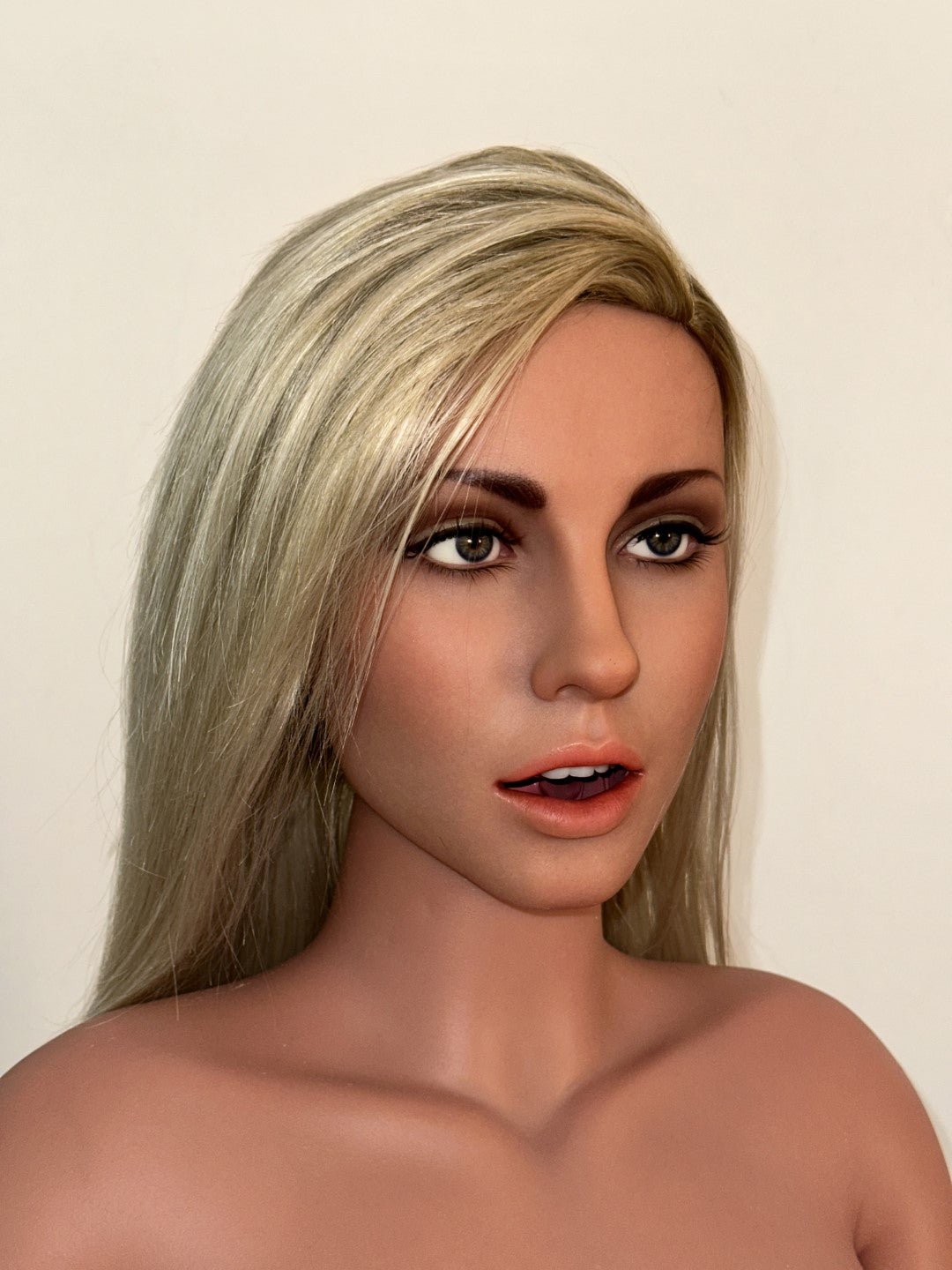 Seksa lelle Ivanka (Zelex 160 cm J-Kupa ZXE203-1 SLE silikons)