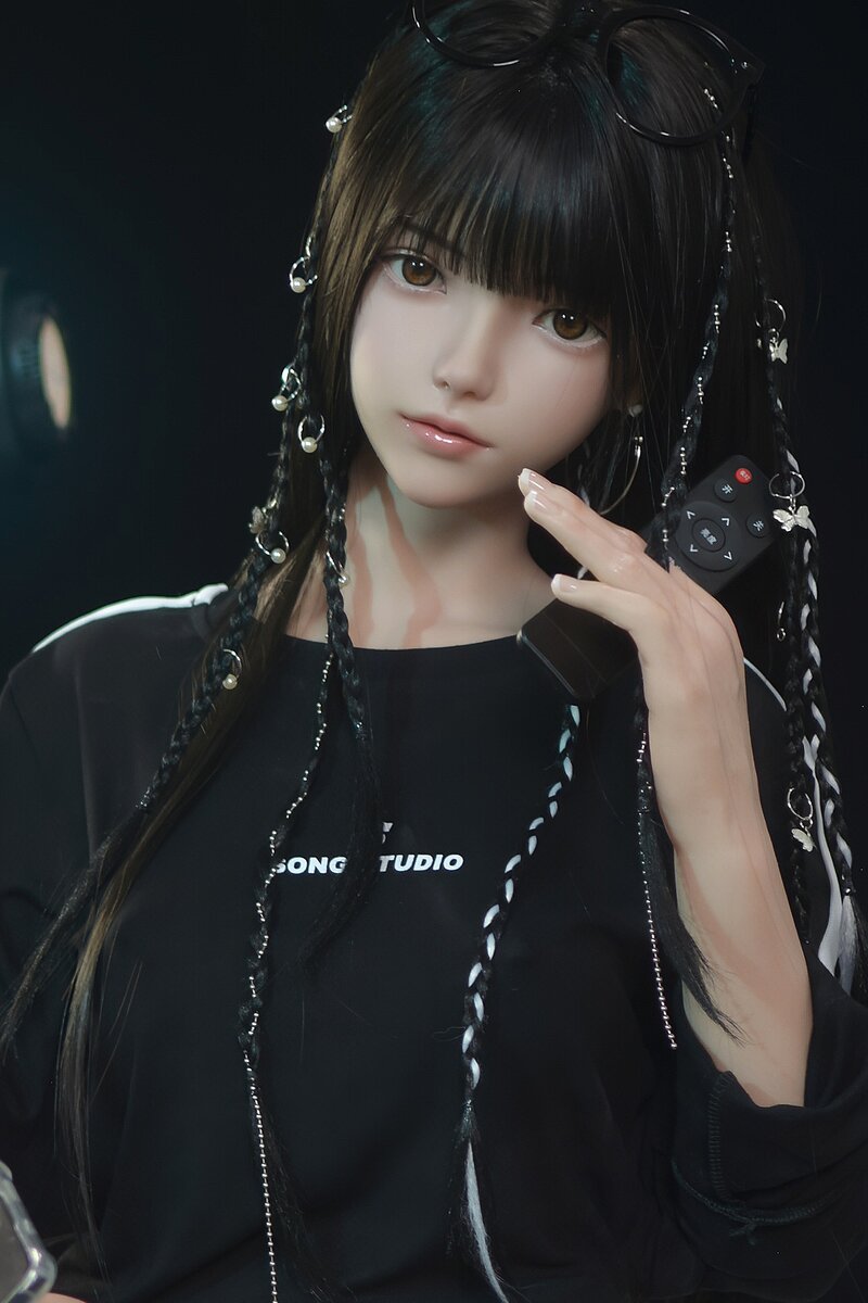 Xiaolu seksa lelle (FUDoll 150 cm B-Cup silikona)
