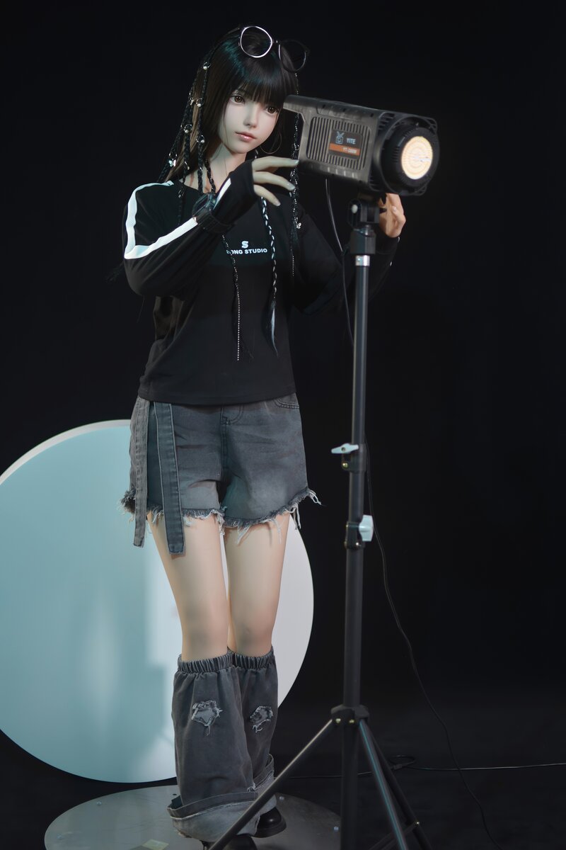 Xiaolu seksa lelle (FUDoll 150 cm B-Cup silikona)