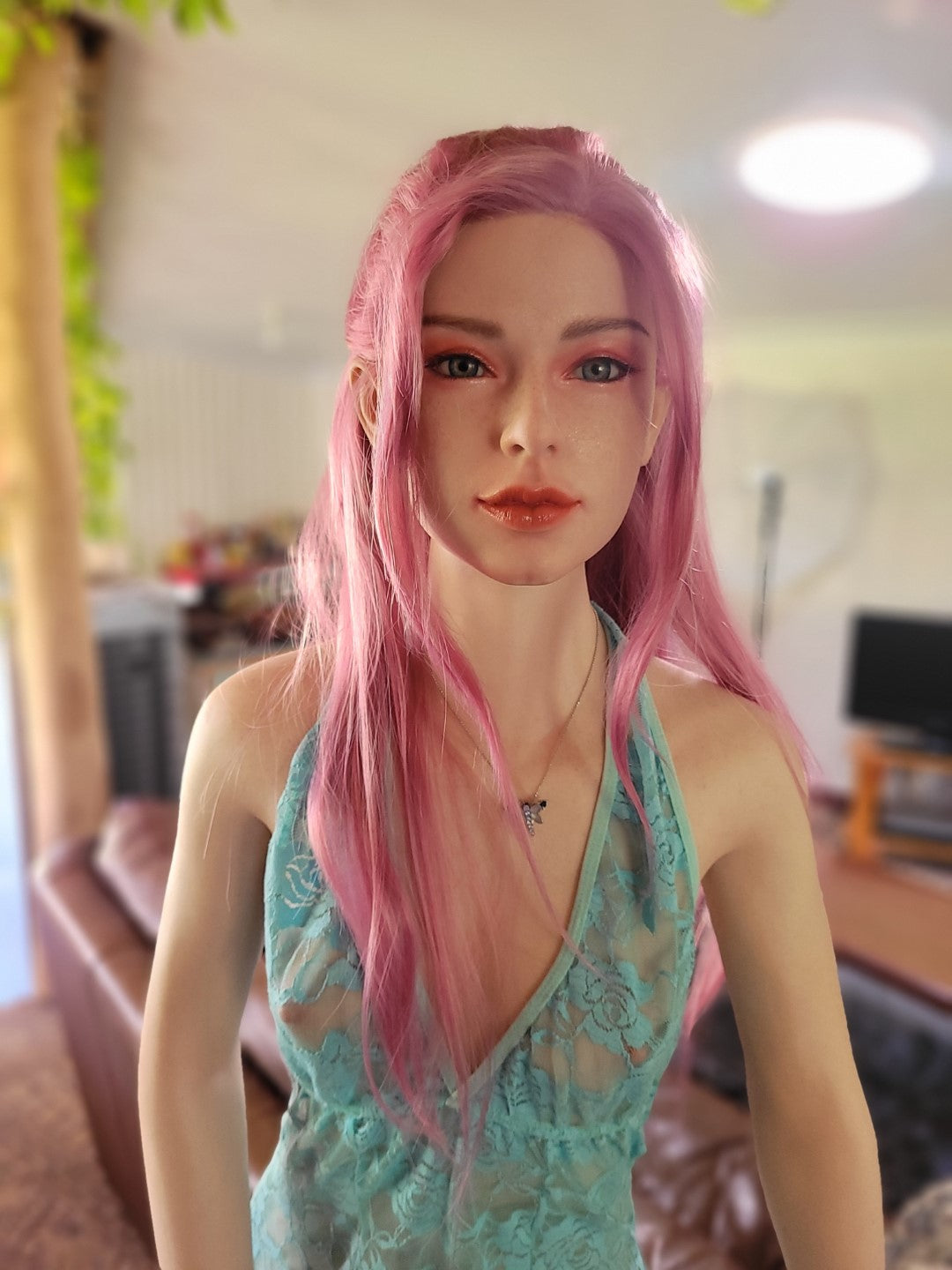 Karalienes seksa lelle (Starpery 171 cm A glāze TPE + silikons)