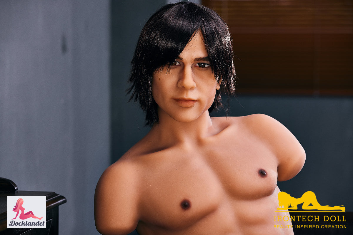 Čārlza vīriešu rumpja seksa lelle (Irontech Doll 100 cm #201 TPE)
